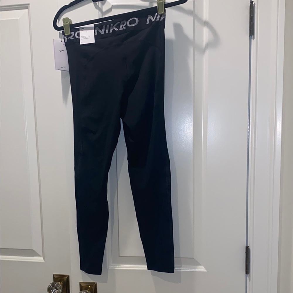 Nike Black Performance Leggings Sleek Athletic Fit